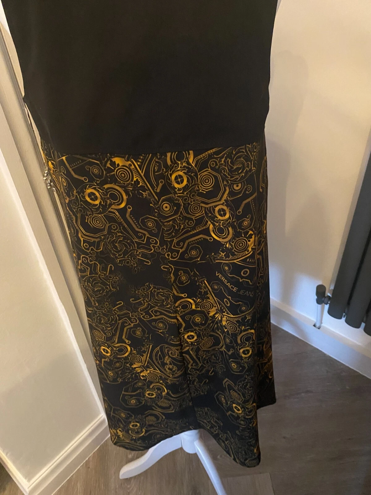 Abito a tubino ICONIC VERSACE nero e oro UK 12 I 44