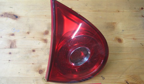 Rücklicht Rückleuchte Heckleuchte Innen Links 1K6945093 VW Golf V 1K1 3-türer