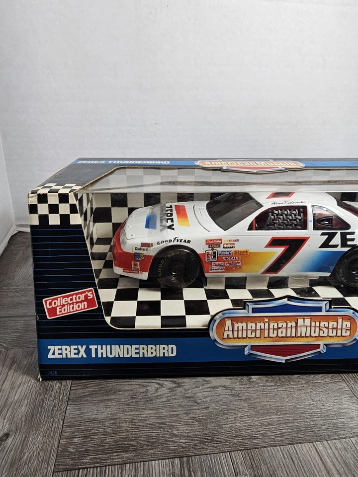 1/18 Ertl 1994 NASCAR #7 Zerex Alan Kulwicki Ford T-Bird Foto 3 de 4