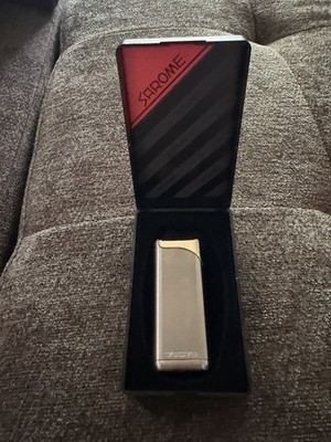 Vintage Sarome Gas lighter In Working Condition. Volvo
