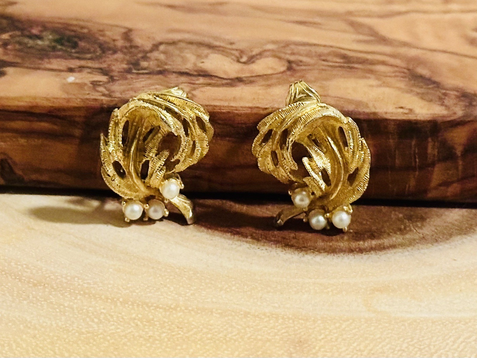 Vintage Clip On Earrings