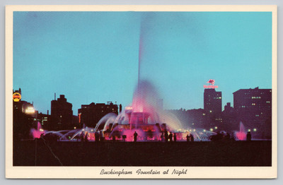 Postcard Night View of the Buckingham Fountain in Chicago, IL.