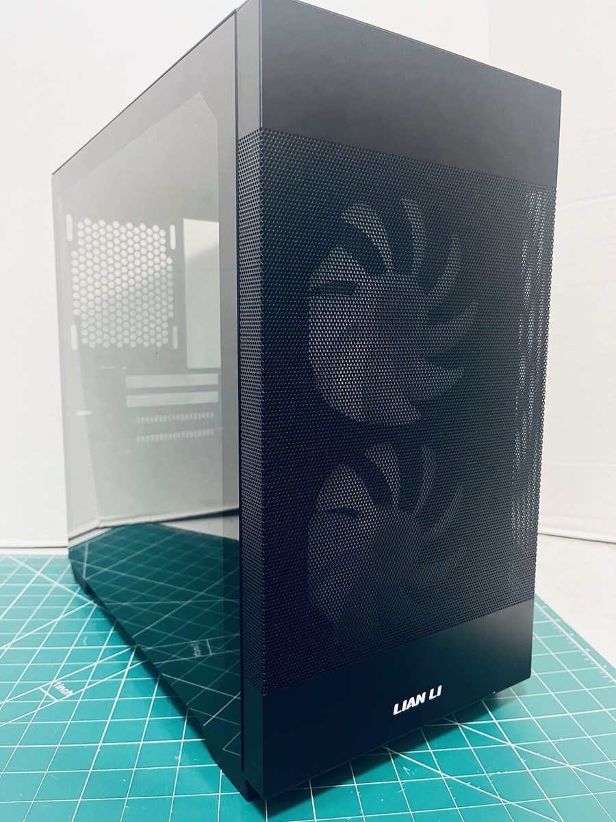 LIAN LI LANCOOL 207 Compact RGB Computer Case w/ Thermaltake Smart