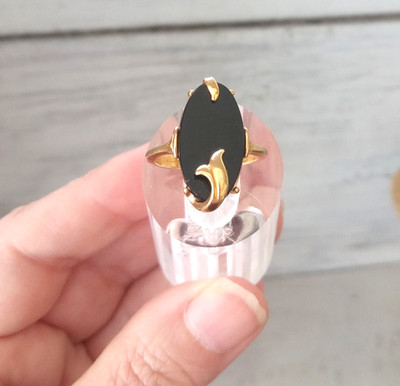 Avon Vintage Night Flower Faux Onyx Ring Size 5.5, Excellent Condition
