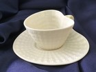 vintage BELLEEK heart shape CUP & SAUCER SET gold 1980-1992 hallmark EXCELLENT! — photo 4