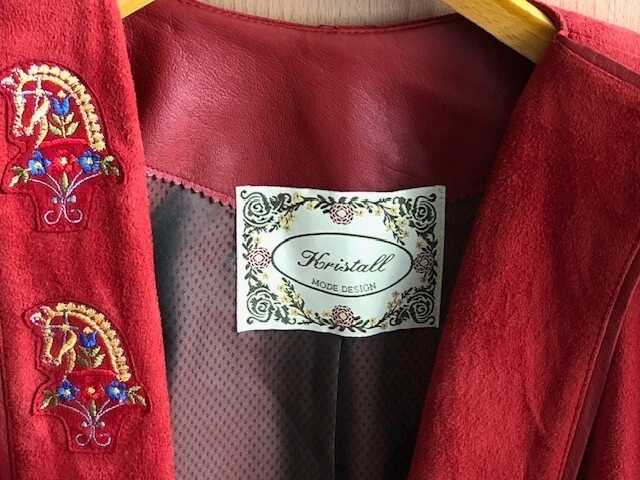 Rotes Trachten Lederkostüm, Jacke und Rock, Gr. 40 + weiße Bluse mit Stickerei - Bild 3 von 4