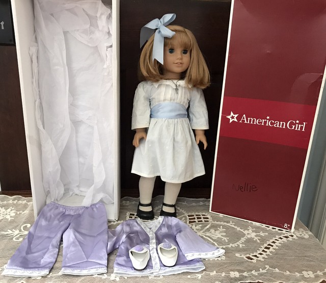 American Girl Retired Pleasant Company Nellie Doll In Box W/ Necklace