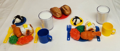 Vtg MTC Realistic FRIED CHICKEN DINNER 25-pc Set Pretend Play Food Plates Cups