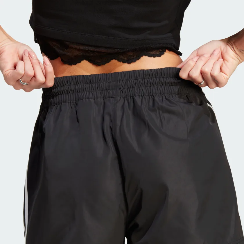 【ADIDAS】Lace Trim 3S Short Pants - Black / II5605 ADIDAS 3 Stripe Lace Shorts II5605 - Shiekh