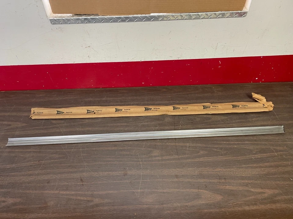 Dodge Polara Matador 1960 LH cuarto superior panel moldura nos Mopar 325 Foto 4 de 4