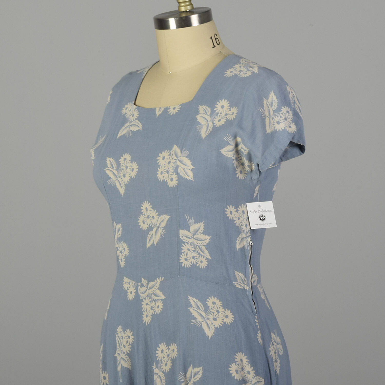 XL 1950s Day Dress Short Sleeve Blue Floral Novel… - image 7