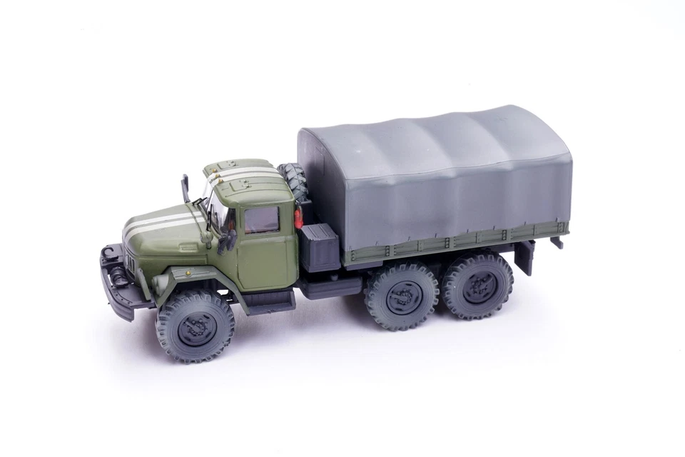 Legion Models 1/72 ZIL131 6x6 3.5-Ton Truck Ukrainian Ground Forces 2022 12064LB - Image 2 of 4