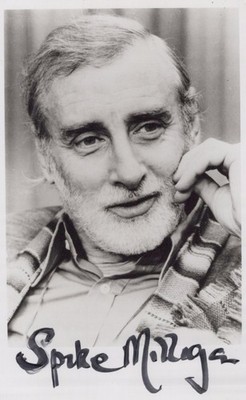 Spike Milligan UK portrait smiling studio 1980s - Original Hand Signed Photo