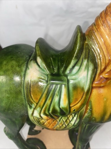 statua cavallo da guerra stile dinastia cinese Tang vintage ceramica verde. Sella. - Foto 3 di 10