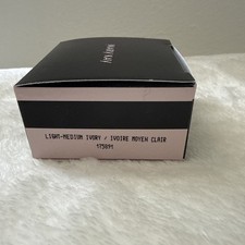 Mary Kay Silky Setting Powder-Light to Medium...