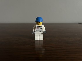 LEGO CITY: Space Moon Buggy (3365) - COMPLETE SET