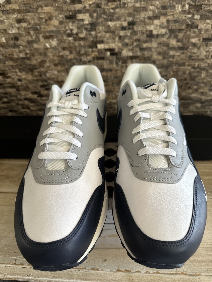 NIKE ナイキ AIR MAX 1 LV8 OBSIDIAN エアマックス1 オブシディアン ローカットスニーカー ホワイト/ネイビー DH4059-100 US9.5/27.5cm Nike Air Max 1 LV8 Obsidian Navy Blue Grey White Mens Size 14