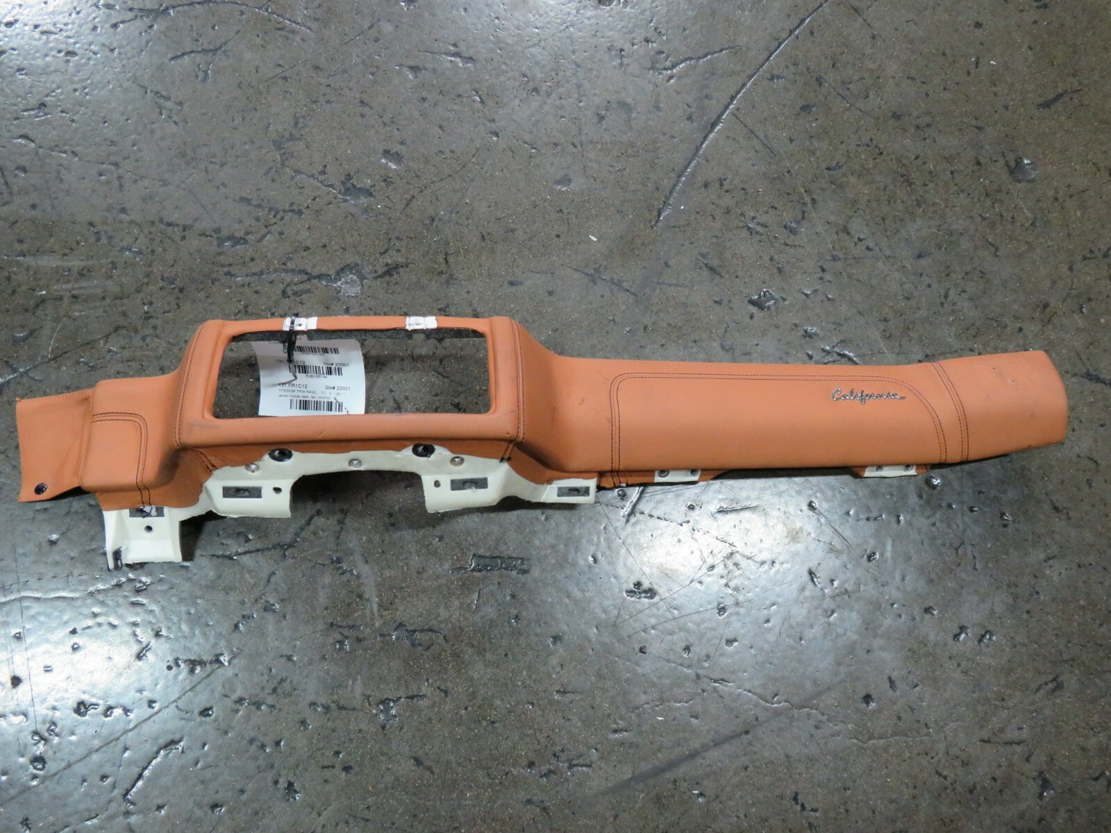 Ferrari California, Center Middle Dash Trim Panel, Tan, P/N 864530