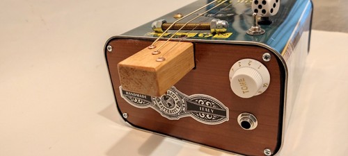 Matteacci's Olio Extravergine D'oliva Cigar Box Guitar 3 Special - Foto 4 di 5