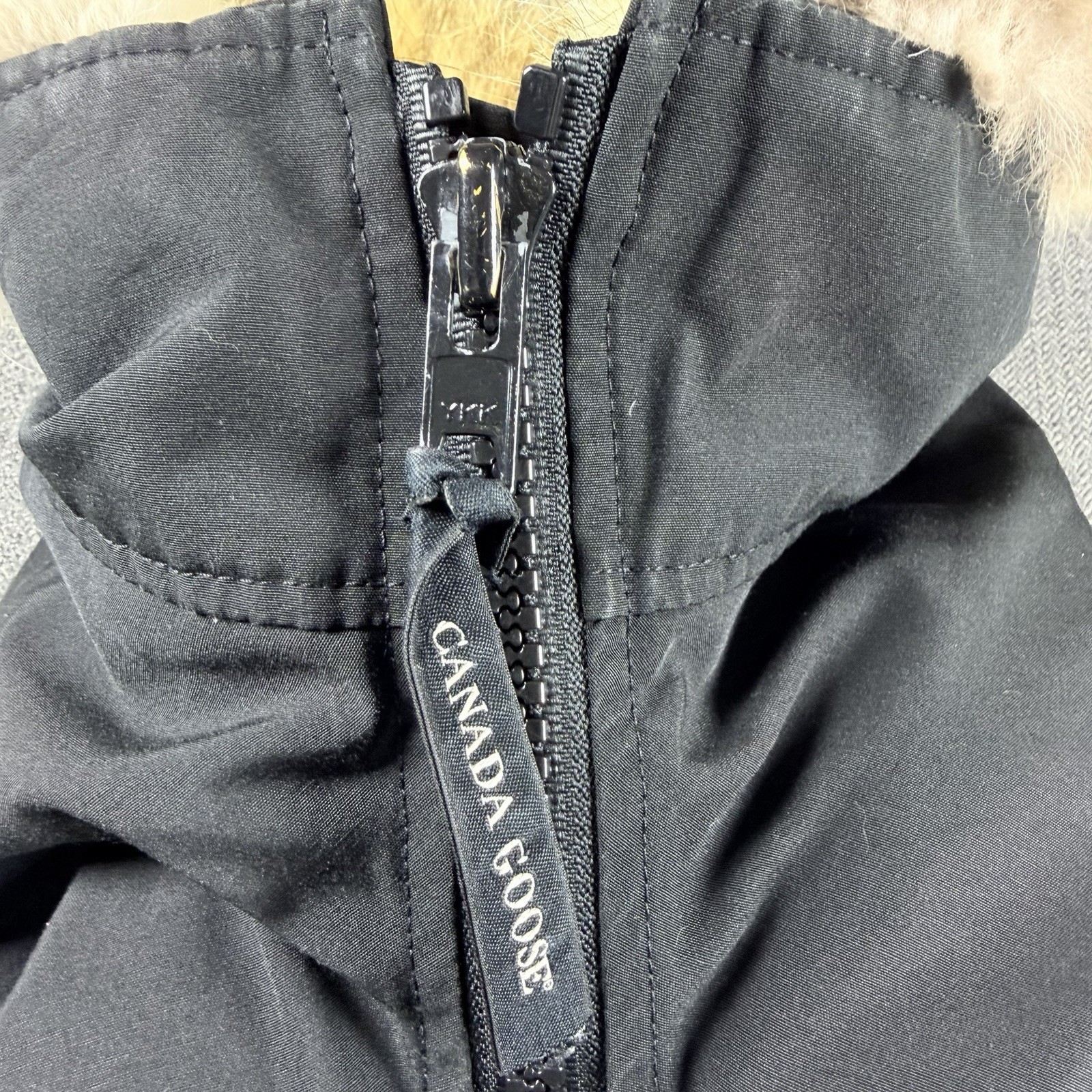 Canada Goose Chilliwack Bomber Black Fur Hood Men’s Size XS Fits S Down Jacket thumbnail 16