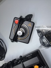 Atari Flashback 2 Games Console W/2 Joystick.
