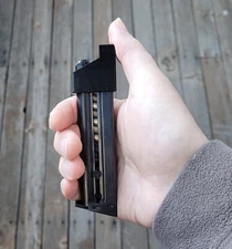 Thumb Saver magazine  Loader for S&W 41, 422, 622, 2206   Magazine .22 LR