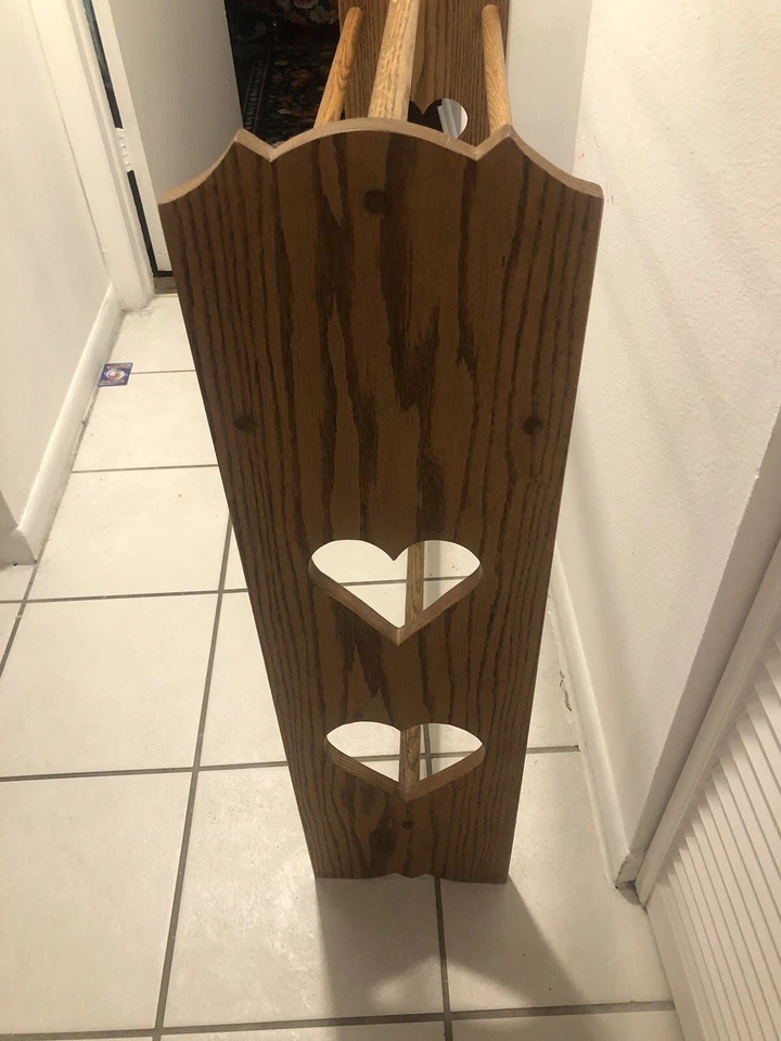 Estantería colcha vintage de madera para casa de campo/granja con recortes de corazón Foto 3 de 3