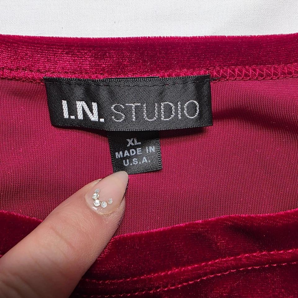 I.N. Camiseta sin mangas Studio para mujer color rojo rubí terciopelo con cuentas fiesta navideña hecha en EE. UU. - XL Foto 4 de 4