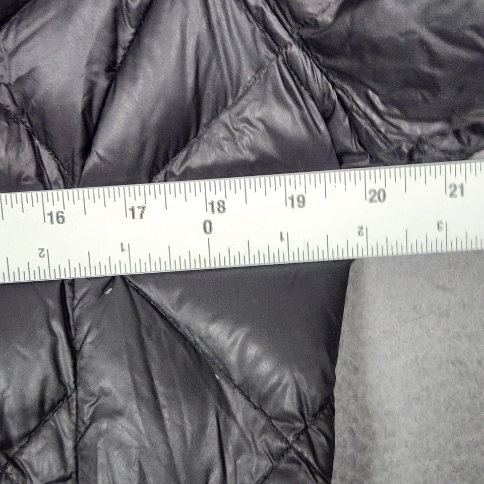 Chaqueta acolchada larga con capucha negra grande Steve Madden Puffer para mujer Foto 3 de 4