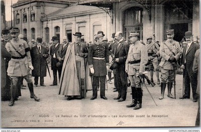 41 BLOIS - Rückkehr der 113. R.I., die Behörden vor dem Empfang