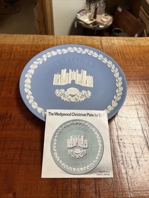 Vintage 1976 Christmas As Hampton Court Wedgewood Collector Plate W/Flyer