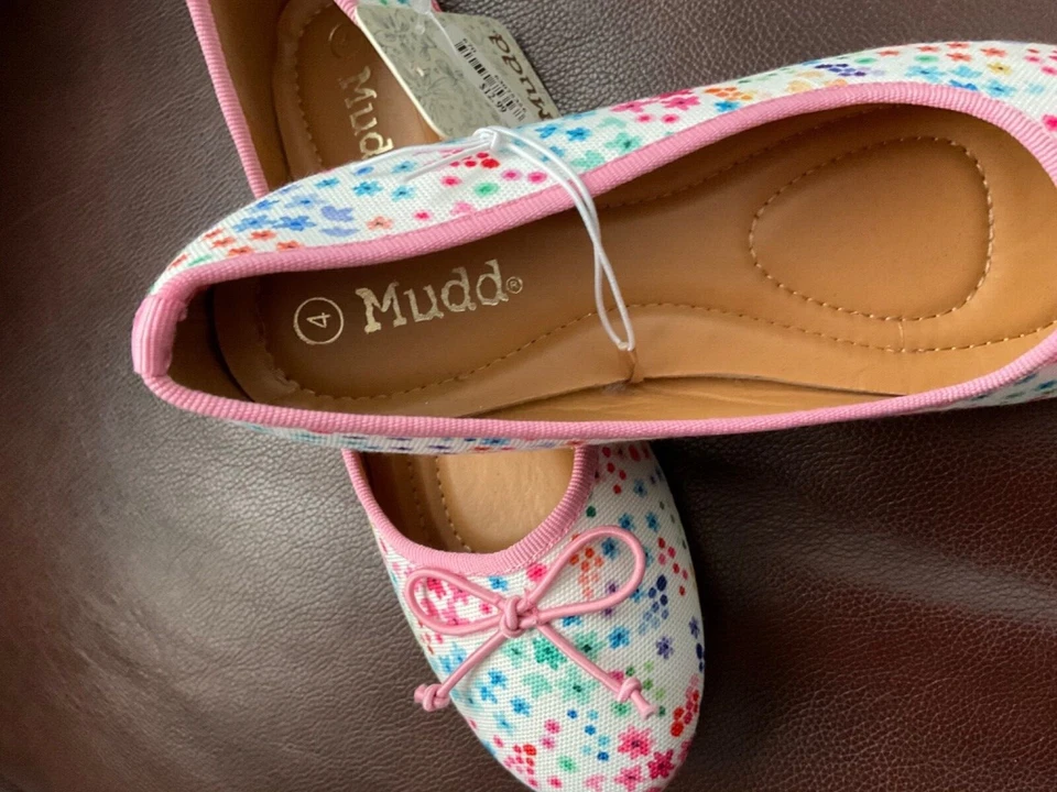 Nuevo Zapato Mudd Informal Rosa Floral Tejido Estilo Ballet Sin Cordones NIÑAS Talla 4 Nuevo con Etiquetas Foto 3 de 4