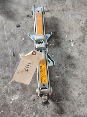 INFINITI M35H M37 M56 Q70 2011-2019 OEM EMERGENCY ROAD ASSIST JACK LIFTER - OEM