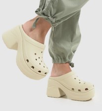 CLOGS Siren clogs NWOT