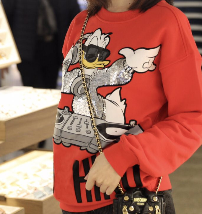 Moschino x H&M MTV LIMITED EDITION Disney DONALD DUCK DJ Moschino x H&M MTV LIMITED EDITION Disney DONALD DUCK DJ