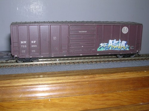 RAMA #???  B.N.S.F. Coche de caja "Toscano" 50' #723393 H.O. 1/87 | Zustand: Used