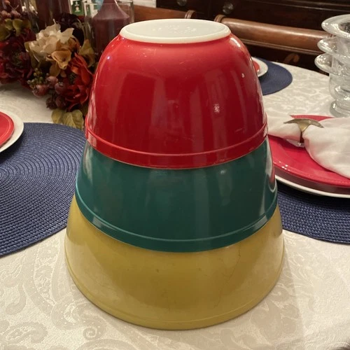 VTG Pyrex Primary Colors Mixing Bowls Set of 3 Yellow 404, Green 403, Red 402