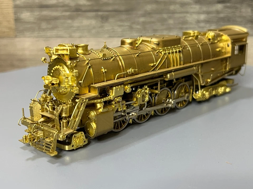 Key Imports HO Gauge Nickel Plate Road S-2/3 Class 2-8-4 Berkshire Locomotive - Image 4 of 4