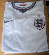 England Home Football Shirt Size L – Brand New in Packaging – Excellent Quality