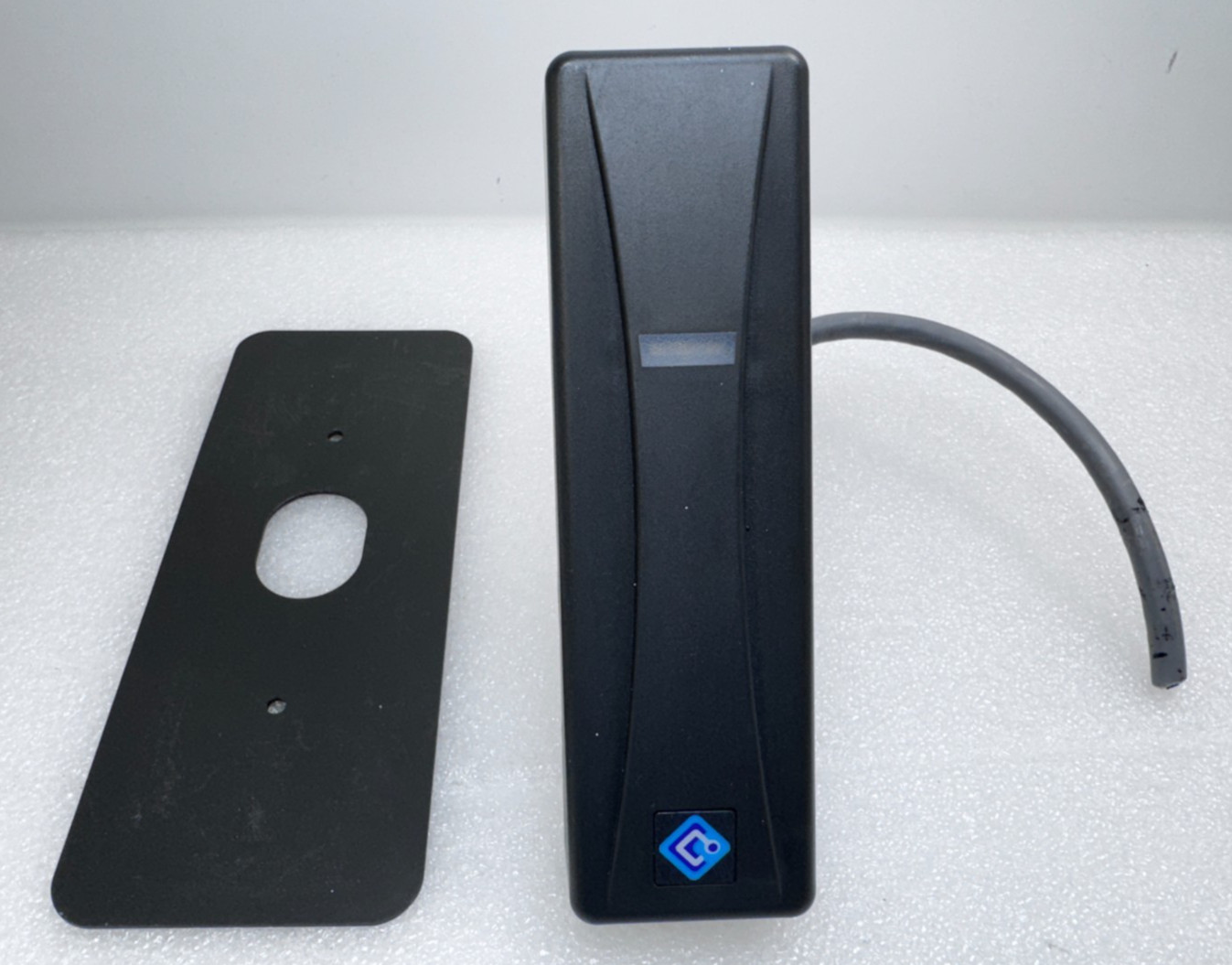 GE/UTC Fire & Security Access Control Unit Proximity Card Reader P/N 430209002