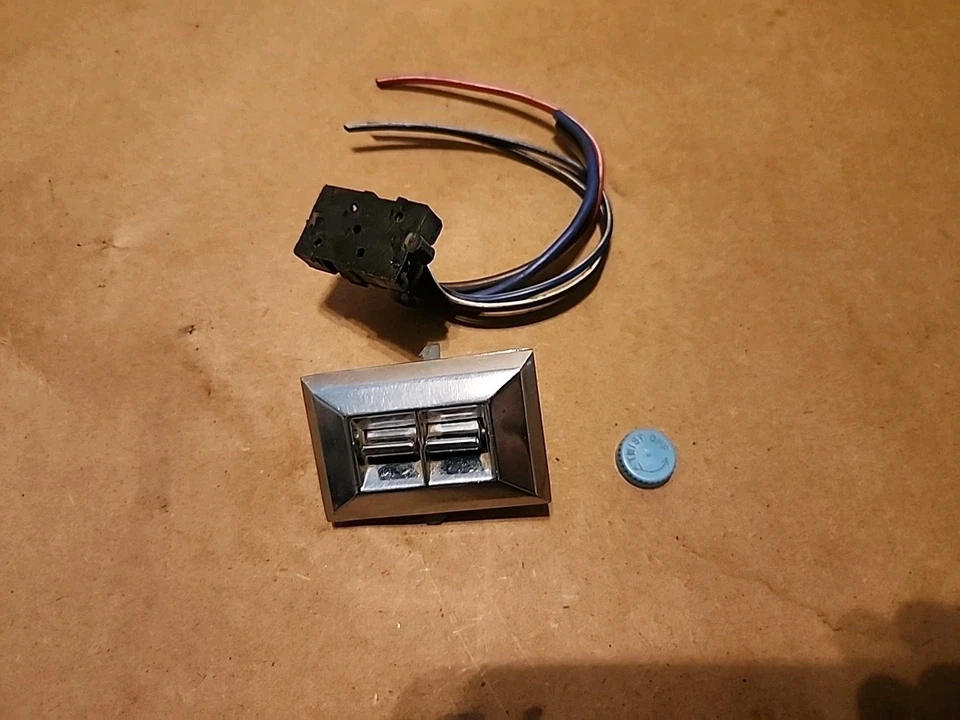Выключатель стеклоподъемника Chevrolet/Oldsmobile C10 C20 GMC Truck Power GM оригинальный 1973-81 - Изображение 2 из 4