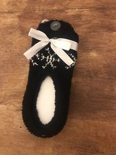 Boat Cuddy Socks 2 Pairs Black Snowflakes Soft Fuzzy Os 