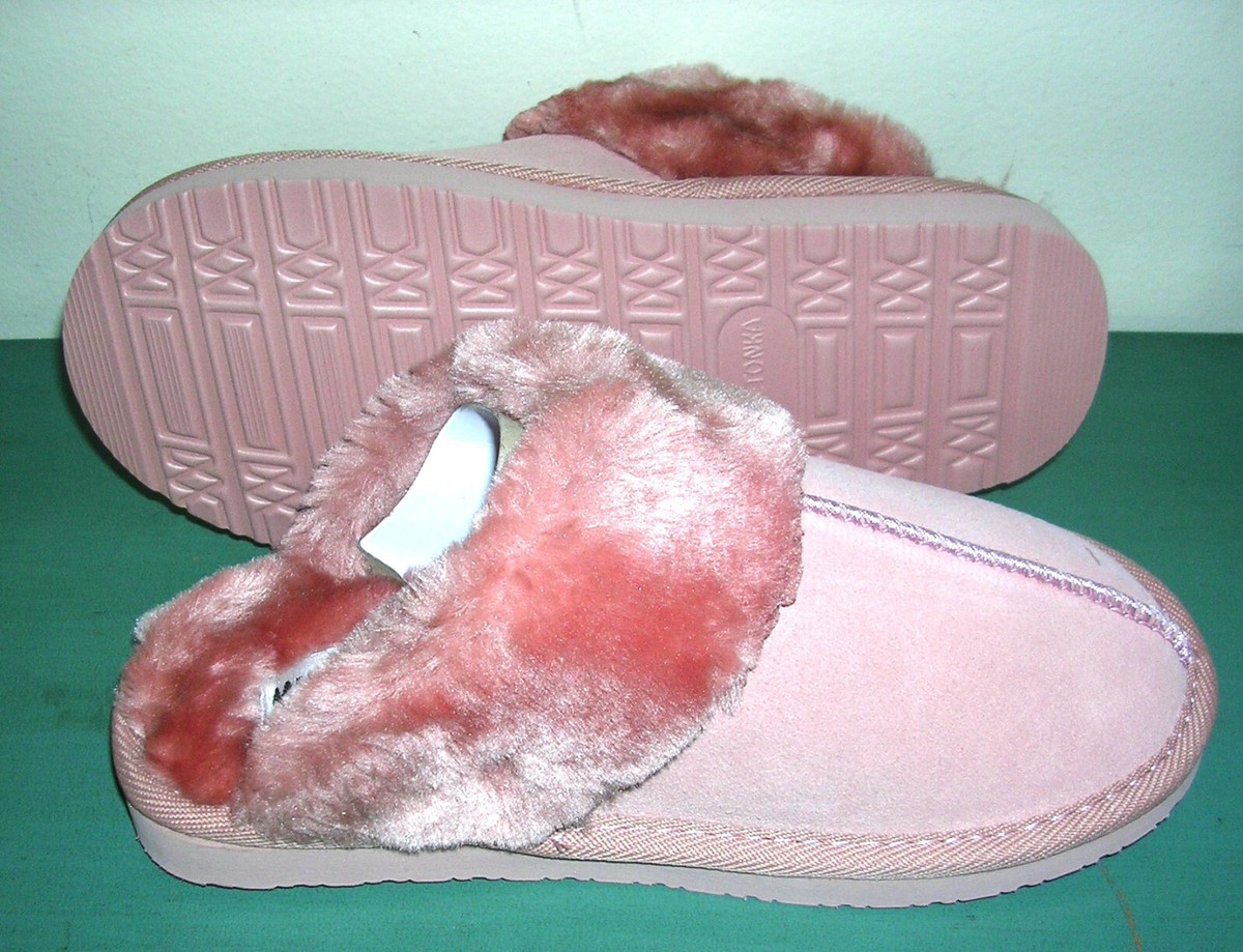 Minnetonka Chesney size Blush Faux Fur Lined Suede Scuff Slipper