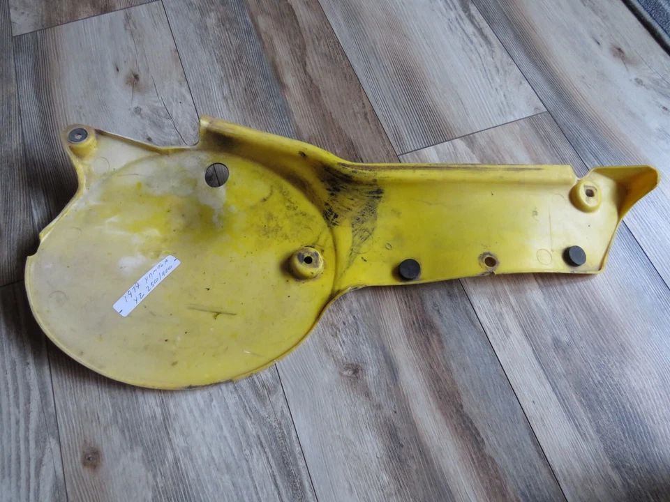 Panel de cubierta lateral izquierdo Yamaha YZ400 YZ 250 1979 FABRICANTE DE EQUIPOS ORIGINALES 2X4-21711-00-98 Foto 2 de 4
