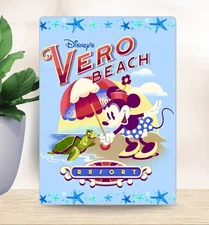 Disney Vero Beach Resort Magnet, DVC, Minnie Mouse