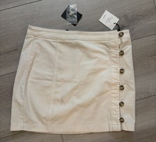 Forever 21 Women  s Cream Ivory Mini Skirt With Pockets Size Large NWT