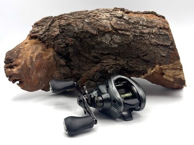 Shimano Curado M 151HG Linkshand Baitcaster LH Baitcastrolle Cast Angelrolle DA