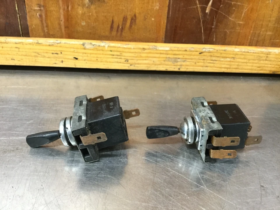 Austin Healey • Original Lucas Dashboard Switches #34426E & 31837E. Used KMG1499 - Image 4 of 4