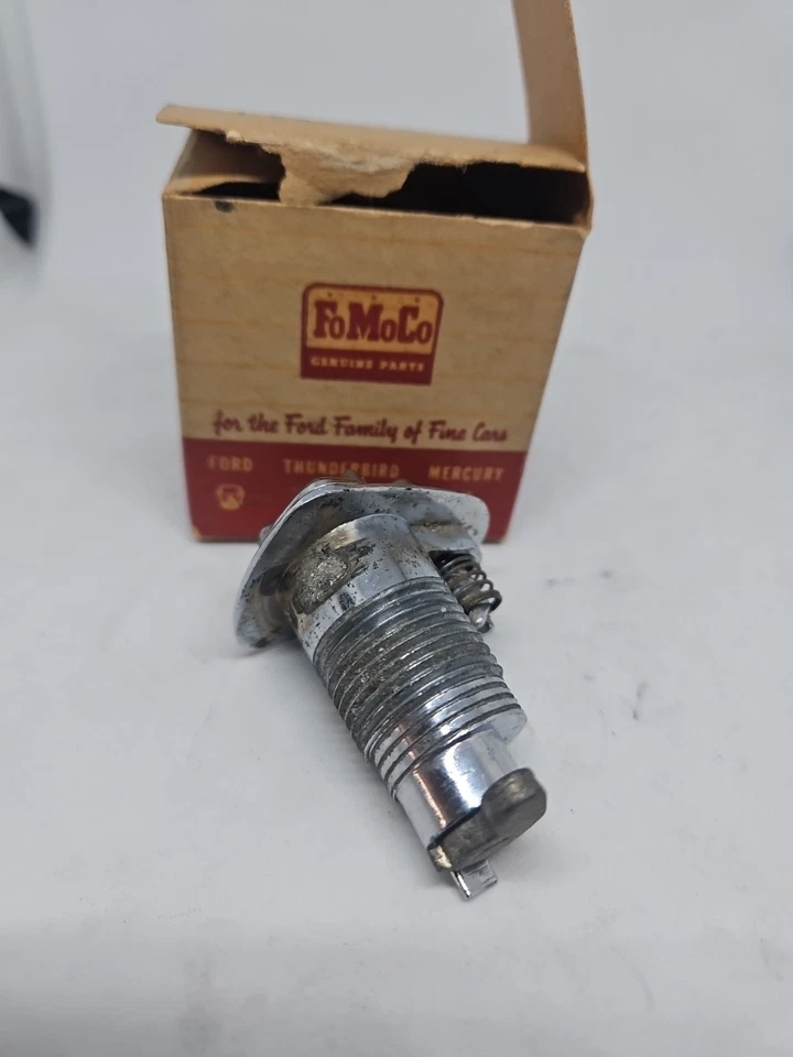 Conjunto de cubierta de llave de maletero Ford Deck BN7043516 NOS FoMoCo Thunderbird Mercury Foto 2 de 4