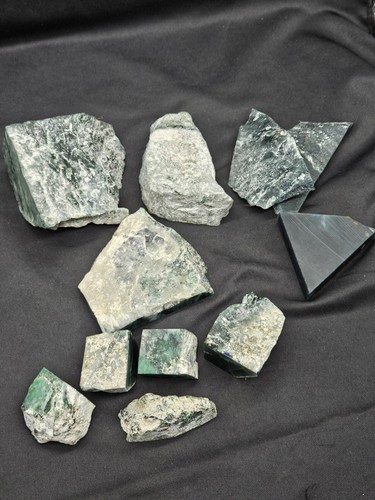 Menge guatemaltekisch-grüner Jadeit Jade grob, 2 Pfund 4oz - Bild 15 von 15